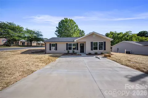 301 W 9th St, Kannapolis, NC 28081
