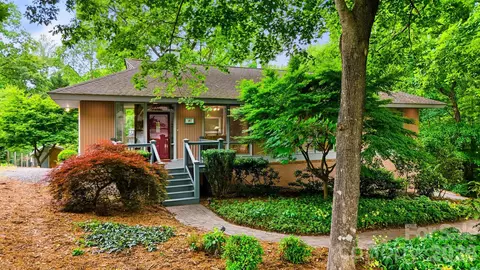 141 36th Nw Ave NW, Hickory, NC 28601