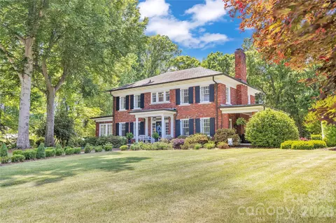 128 W Colonial Dr, Salisbury, NC 28144