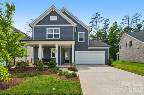 8137 Franklin Trail St, Charlotte, NC 28227