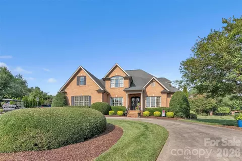 3759 Sand Wedge Dr, Gastonia, NC 28056