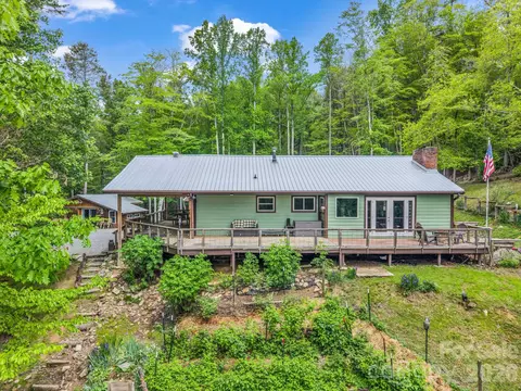 360 Shadow Ln, Green Mountain, NC 28740