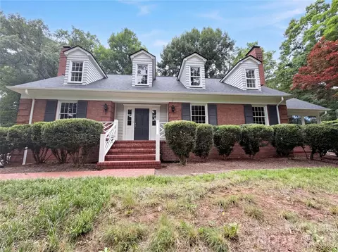 318 Valley Stream Rd, Statesville, NC 28677