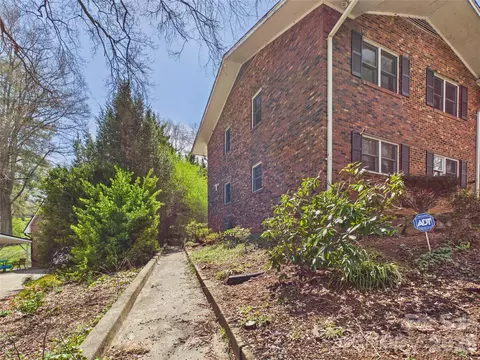 Exterior - 119 Creekside Dr, Morganton, NC 28655 photo 2 of 11