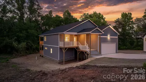 41 Tennyson Dr, Taylorsville, NC 28681
