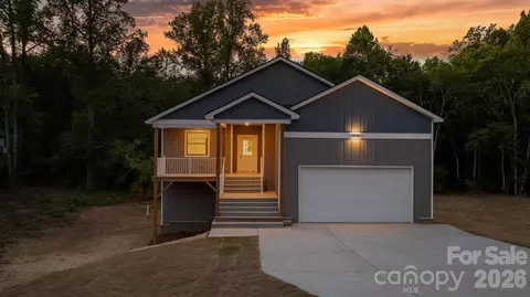 41 Tennyson Dr, Taylorsville, NC 28681