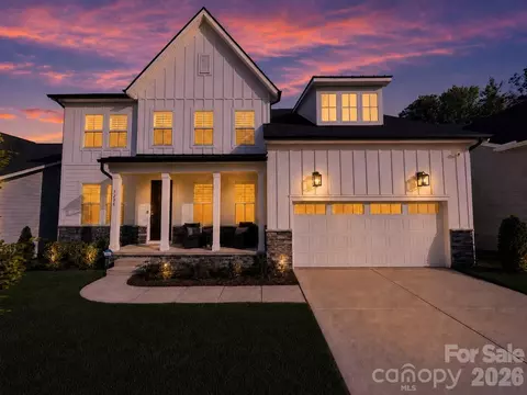 5225 Glenwalk Dr, Charlotte, NC 28269