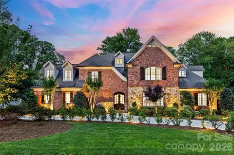 2427 Danbury St, Charlotte, NC 28211