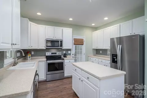 Kitchen - 20131 Tailwind Ln, Cornelius, NC 28031 photo 3 of 3
