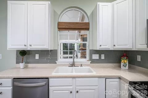 Kitchen - 20131 Tailwind Ln, Cornelius, NC 28031 photo 1 of 3