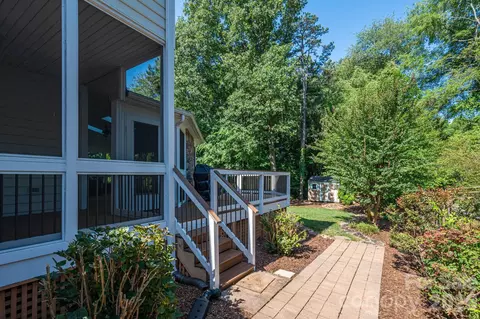 Exterior - 20131 Tailwind Ln, Cornelius, NC 28031 photo 13 of 15