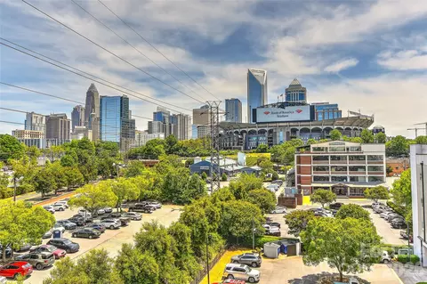 613 Mcninch St, Charlotte, NC 28208