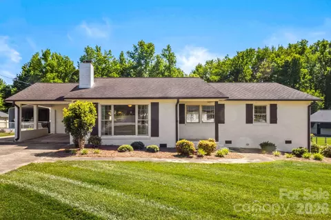 918 Henry St, Kings Mountain, NC 28086