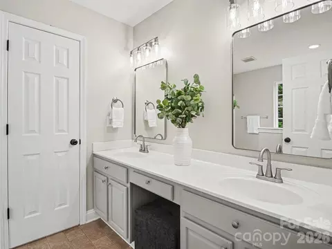 Bath - 2715 Thornburg Ct, Monroe, NC 28110 photo 1 of 4