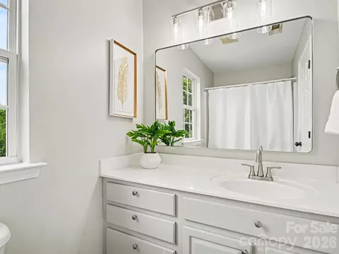 Bath - 2715 Thornburg Ct, Monroe, NC 28110 photo 3 of 4