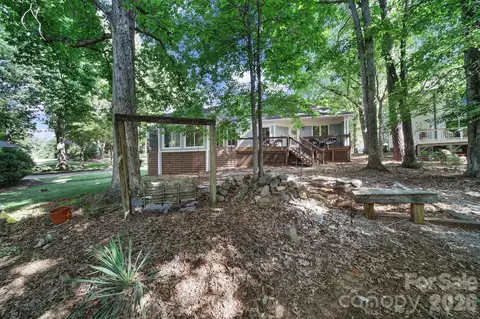 Exterior - 26037 Windjammer Dr, Tega Cay, SC 29708 photo 8 of 9