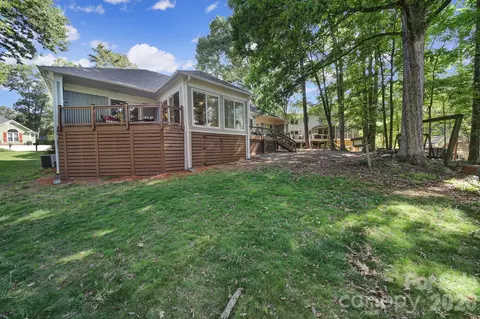 Exterior - 26037 Windjammer Dr, Tega Cay, SC 29708 photo 9 of 9
