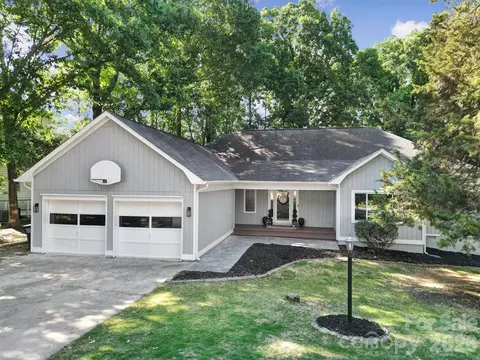 26037 Windjammer Dr, Fort Mill, SC 29708