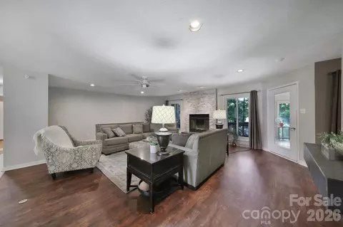 Living - 26037 Windjammer Dr, Tega Cay, SC 29708 photo 4 of 5