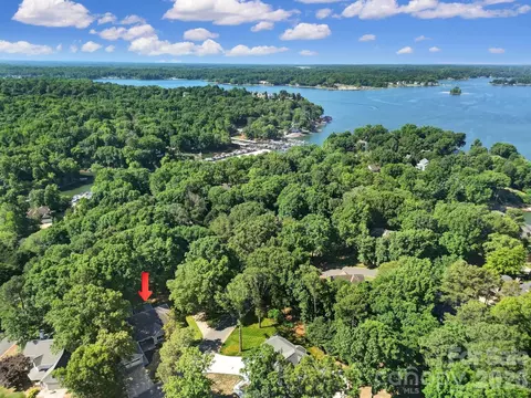 View/Area - 26037 Windjammer Dr, Tega Cay, SC 29708 photo 4 of 5