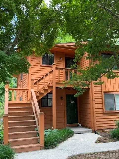 581 Courtwood 6 Ln #6, Hendersonville, NC 28739