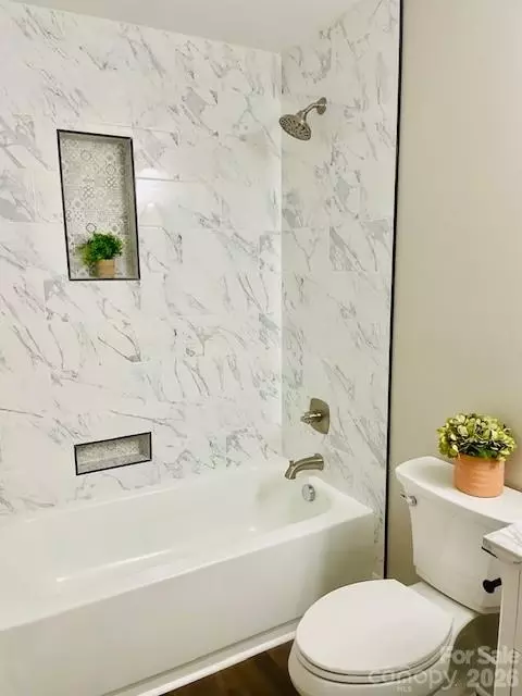 Bath - 205 Redding Rd, Stanley, NC 28164 photo 2 of 4