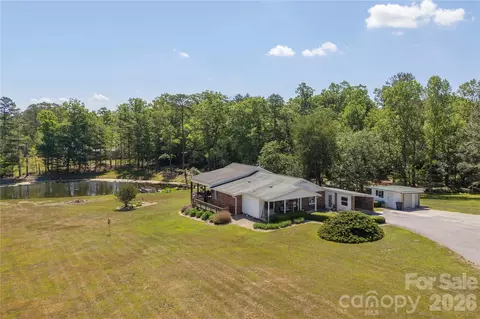 231 Allen Rd, East Flat Rock, NC 28726