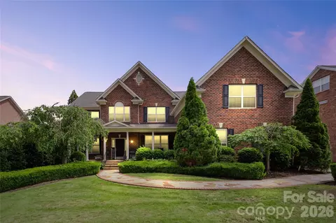 14825 Capricorn Ln, Charlotte, NC 28277