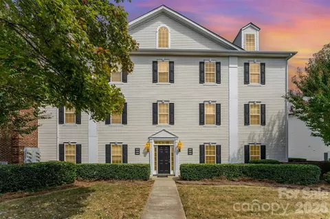 4002 Town Center Rd, Harrisburg, NC 28075