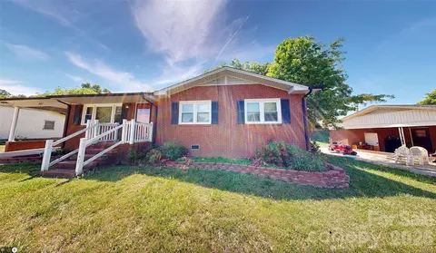 207 Starview Ln, Dallas, NC 28034