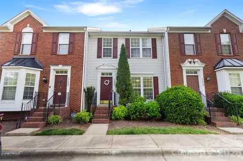 11022 Garden Oaks Ln, Charlotte, NC 28273