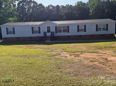 9385 Us Highway 52 N Hwy N, Wadesboro, NC 28170