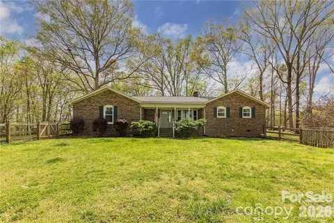 9807 Black Rd, Midland, NC 28107