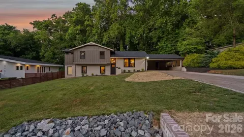 3400 Campbell Dr, Charlotte, NC 28205