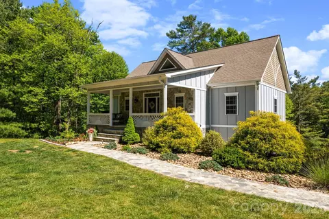 38 Beaus Valley Dr, Roaring Gap, NC 28668