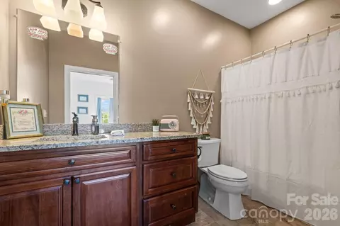 Bath - 38 Beaus Valley Dr, Roaring Gap, NC 28668 photo 4 of 4