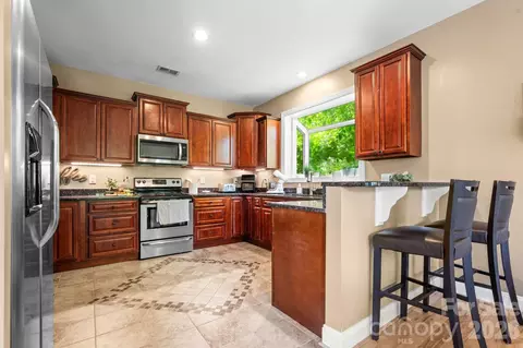 Kitchen - 38 Beaus Valley Dr, Roaring Gap, NC 28668 photo 1 of 2