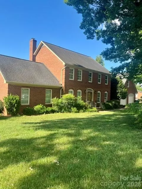 411 8th Sw St SW, Conover, NC 28613 photo 3