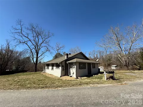 40 Little Knob Rd, Asheville, NC 28803