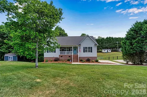 3353 48th Avenue Ne Ln NE, Hickory, NC 28601