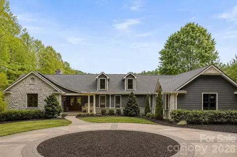 301 Winding Meadows Dr, Flat Rock, NC 28731