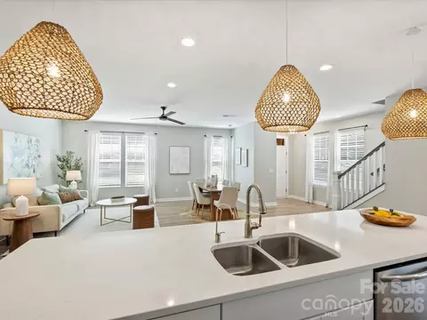 111 Cranford Dr, Pineville, NC 28134
