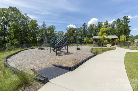 View/Area - 1210 Therns Ferry Dr, Fort Mill, SC 29708 photo 5 of 9
