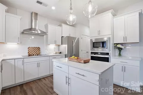 Kitchen - 1210 Therns Ferry Dr, Fort Mill, SC 29708 photo 1 of 2