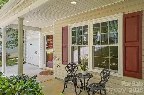 Exterior - 1264 Winding Path Rd, Clover, SC 29710 photo 4 of 8
