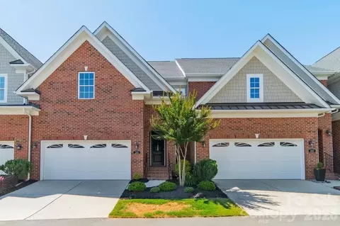 205 Pine Needles Ln, Fort Mill, SC 29708