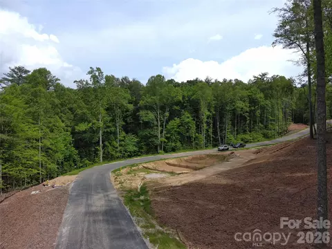 Northview Drive, Hendersonville, NC 28791