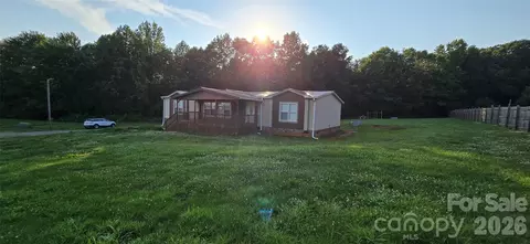 78 Buck Branch Rd, Mill Spring, NC 28756