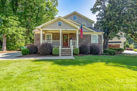 1617 Brook Rd, Charlotte, NC 28205