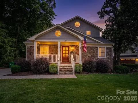1617 Brook Rd, Charlotte, NC 28205